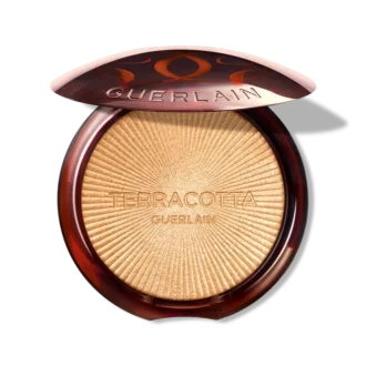 The Shimmering Powder – 96% Naturally-Derived Ingredients